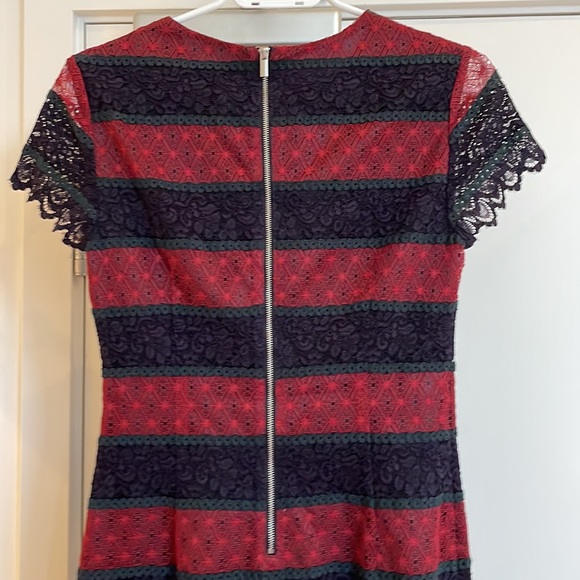 Lace Dress - Picture 5 of 7